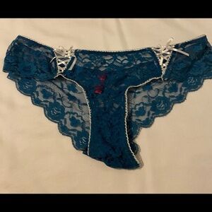 Pucker Up Blue & White Corset Style Lace Bikini Size XL New Without Tag